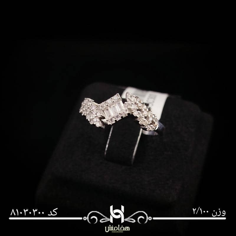انگشتر نقره زنانه نگین کاری کد 81030300